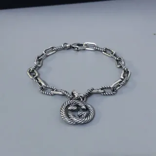 Gucci سلسلة حبل ملتوية فضية متشابكة Double G قلادة سوار