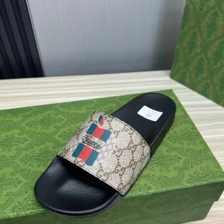 Gucci Slide بيج و أسود GG Monogram حزام نعال