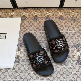 Gucci Slide Sandalias Negras Monogram Correa