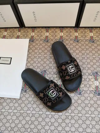 Gucci Slide Chaussons Noirs Monogram Sangle 4