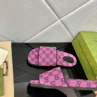 Gucci Slide Rosado Monogram Fabric Pantuflas