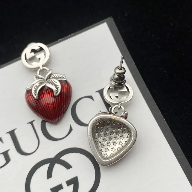 Gucci স্ট্রবেরি লাল চাঁদি এনামেল পেন্ড্যান্টস ইন্টারলকিং GG-লিঙ্ক চেইন হার 3