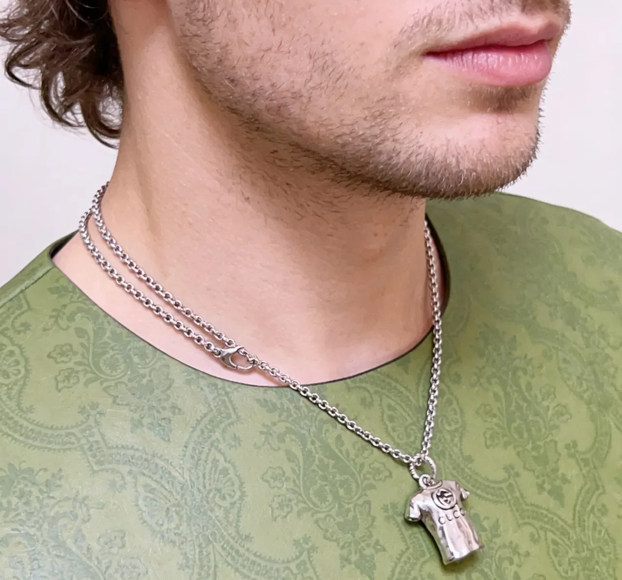 Gucci T-Shirt Pendant Silver Necklace 2