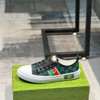 Gucci Tennis 1977 绿色 GG Monogram Web Stripe 生活方式运动鞋