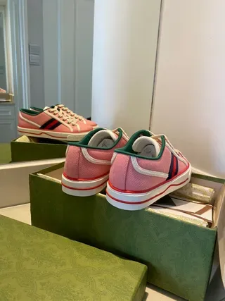 Gucci Tennis 1977 Tênis Lifestyle de Lona Rosa com Listra Web 2