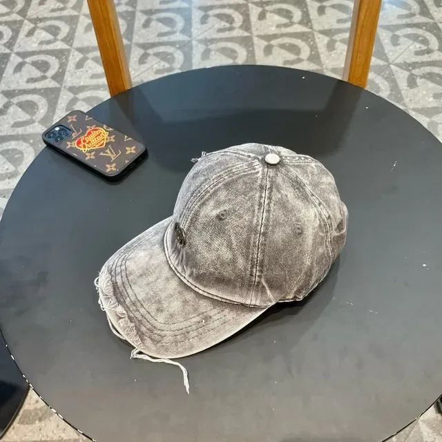 Gucci Casquette de béisbol en denim gris lavé 3