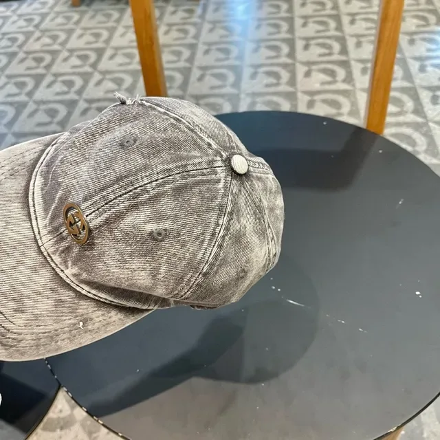Gucci Casquette de béisbol en denim gris lavé 7