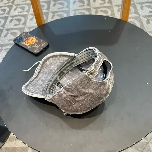 Gucci Casquette de béisbol en denim gris lavé 8
