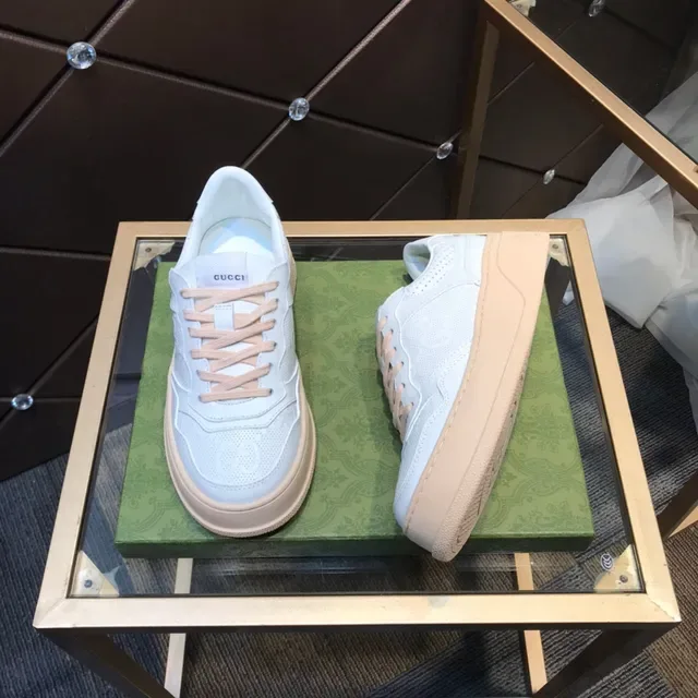 Gucci White Beige Platform Sole Perforated Leather Upper Lifestyle Sneakers 7