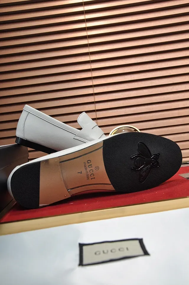 Gucci সাদা চামড়া Penny Strap লুফার 5