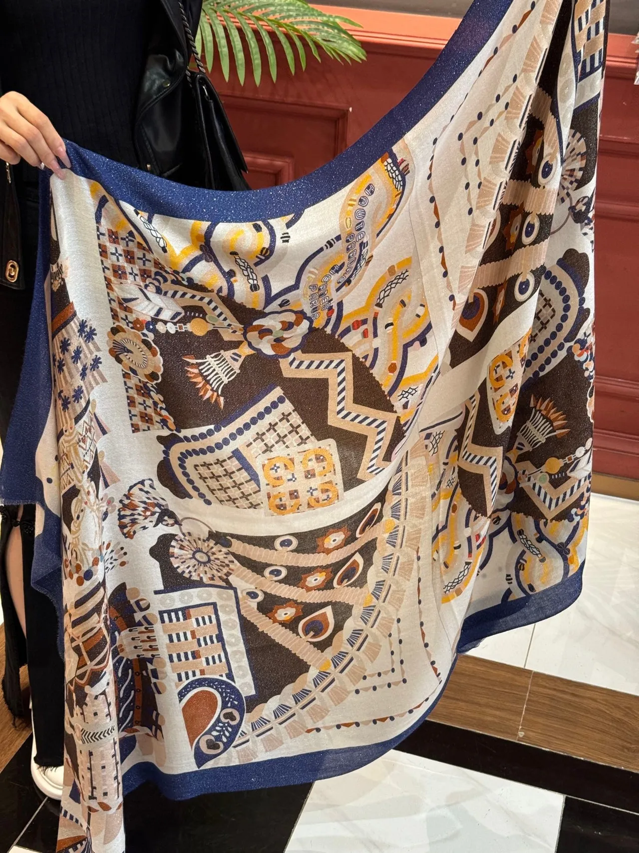 Hermès অ্যাবস্ট্রাক্ট জ্যামিতিক প্রিন্ট রেশম স্কার্ফ 9