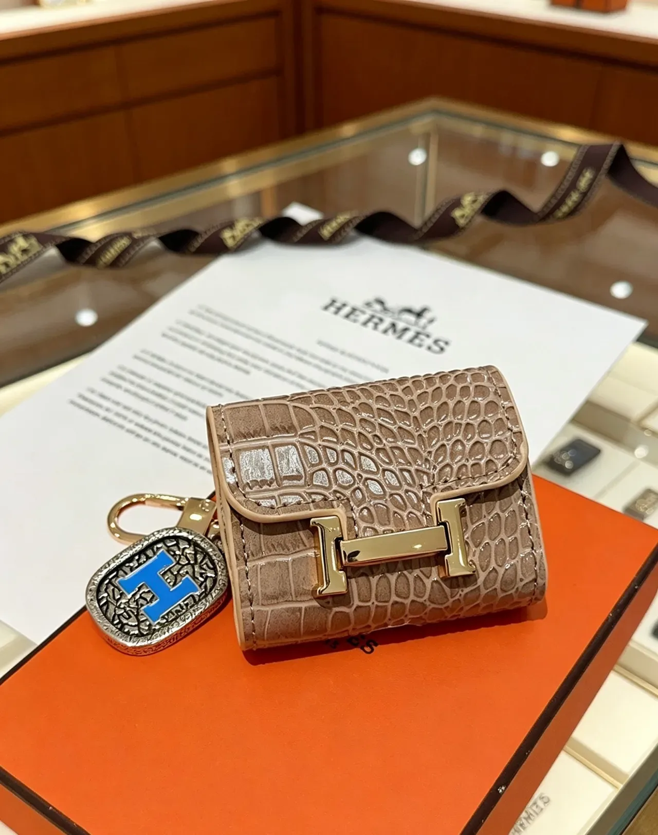 Hermès बेज गोल्ड मगरमच्छ त्वचा H-Turnlock Clasp सिक्का थैली 4