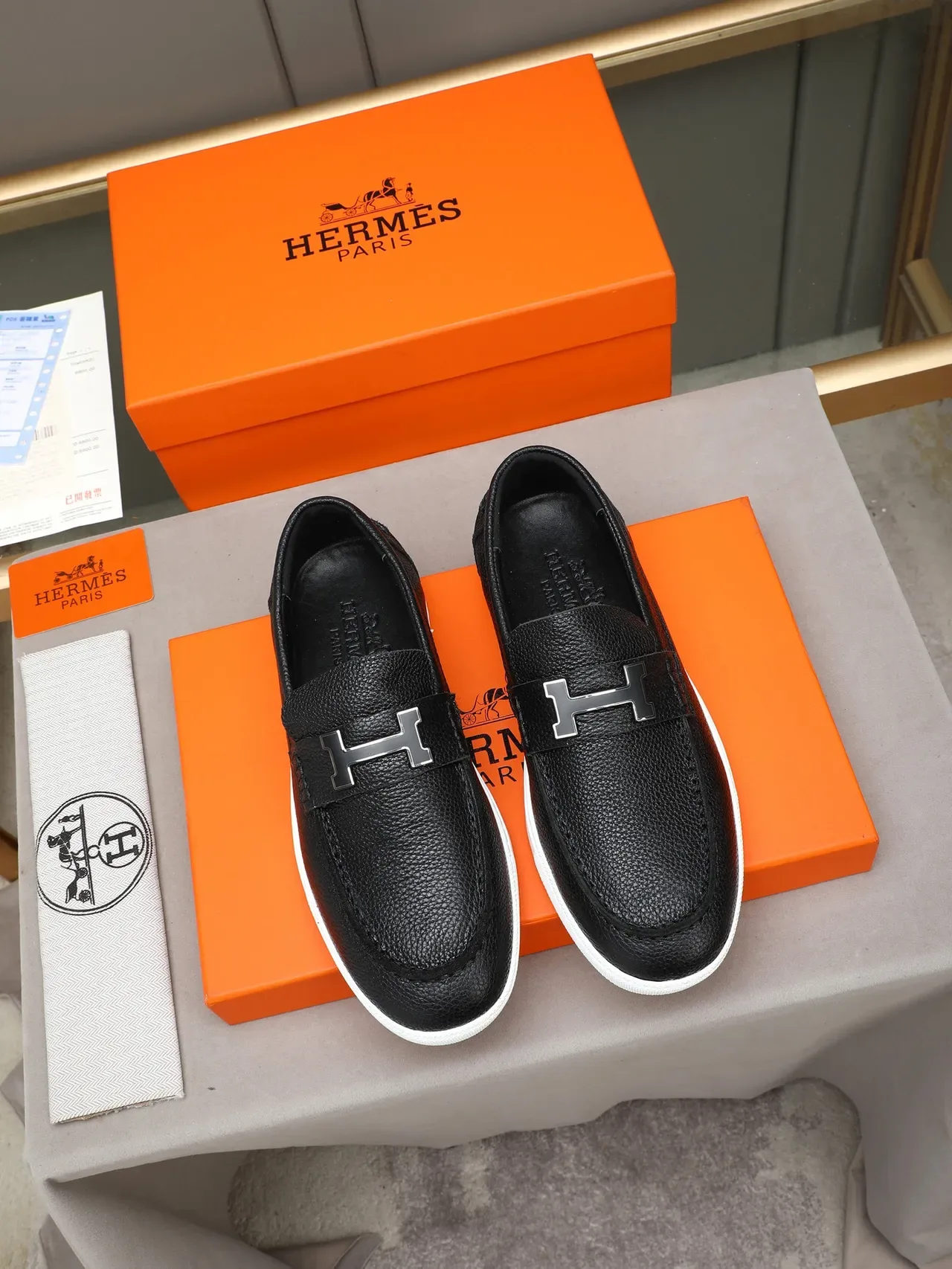 Hermès Black White Pebbled Leather H-Buckle Hardware Loafer 2