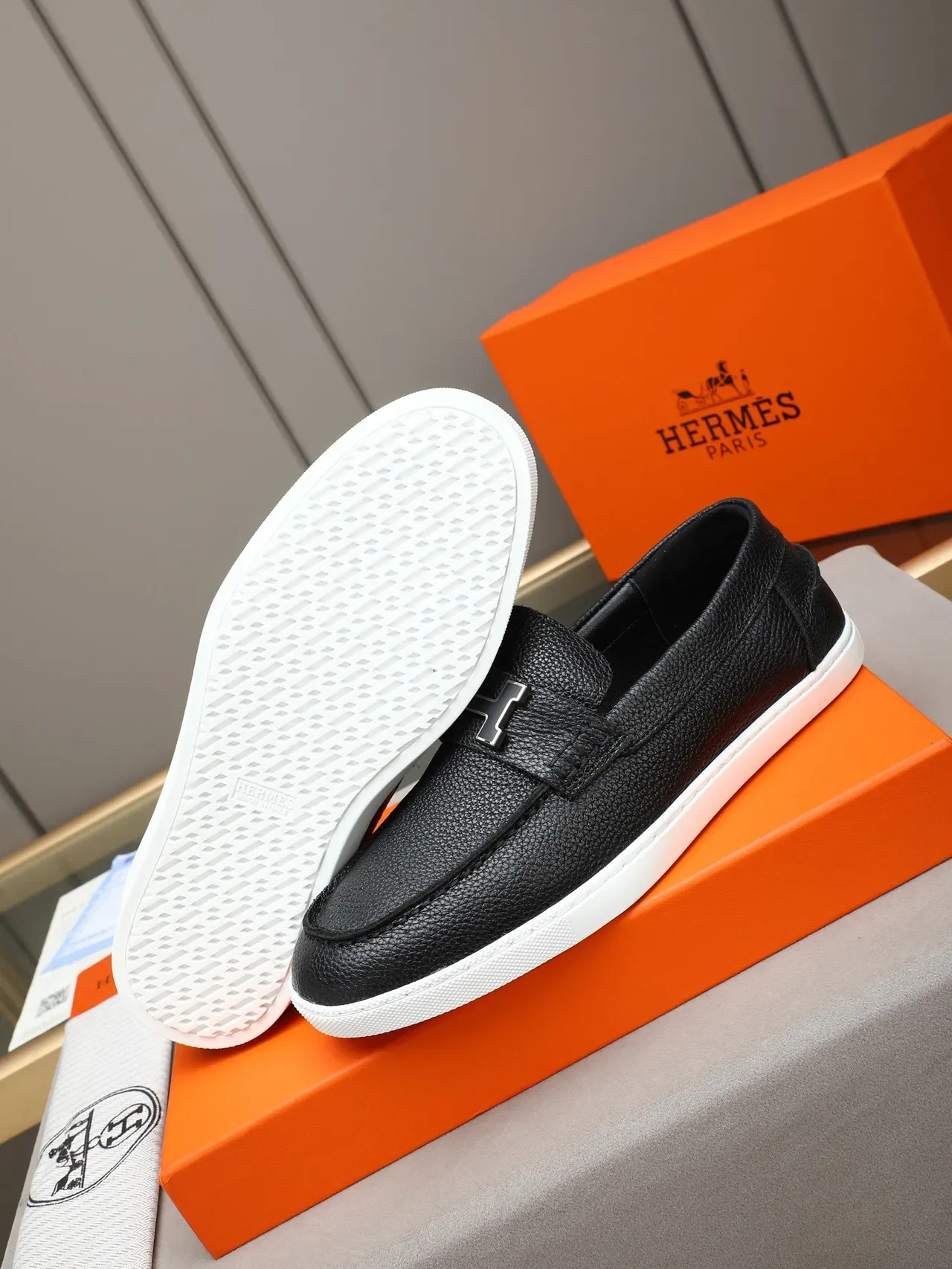 Hermès Black White Pebbled Leather H-Buckle Hardware Loafer 4