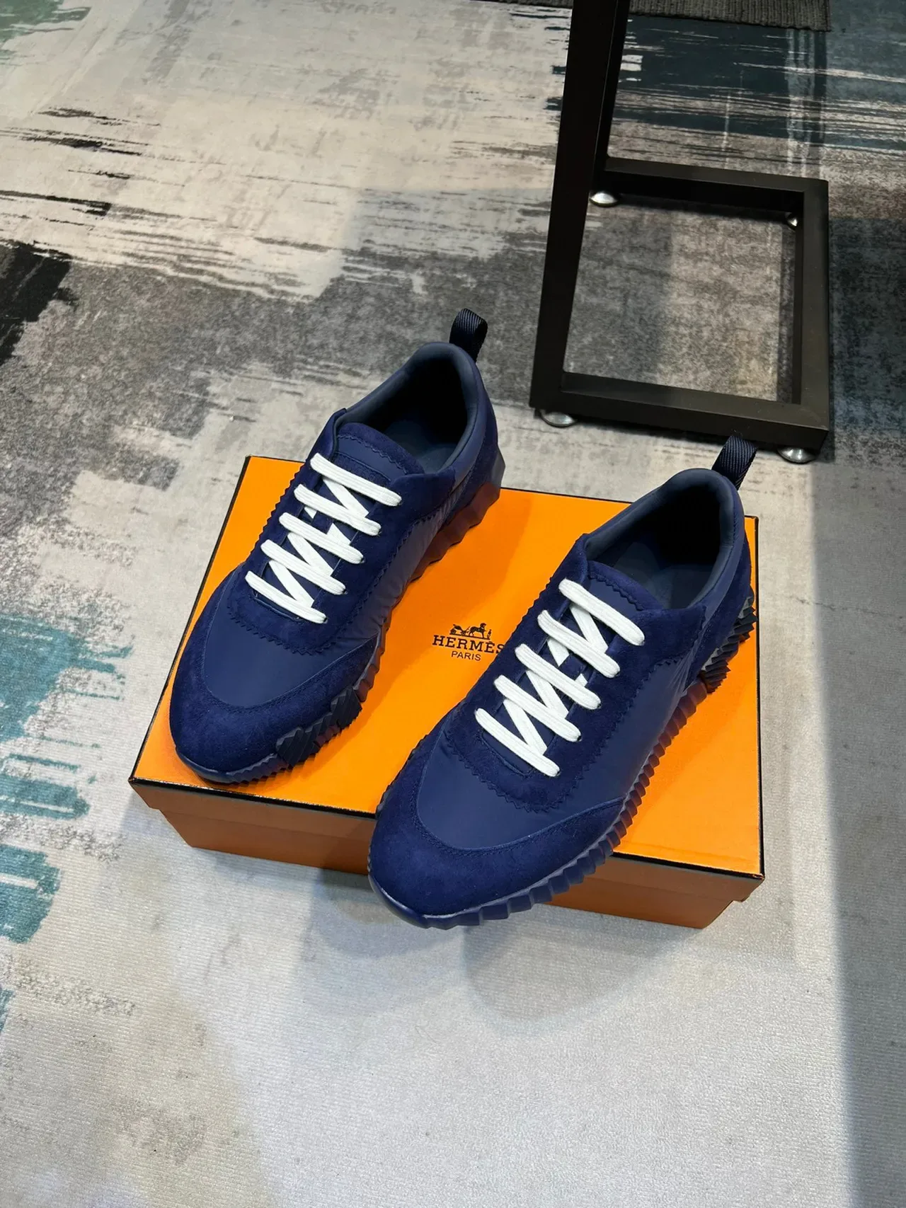 Hermès 蓝白 雕塑带棱纹鞋底 混合麂皮尼龙鞋面 生活方式运动鞋 5
