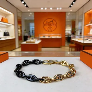 Hermès Chaîne d'Ancre 黑色与金色链条手链