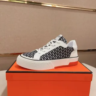 Hermès 几何织物白色和黑色生活方式运动鞋