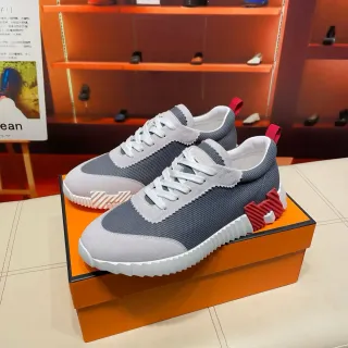 Hermès ধূসর এবং লাল লাইফস্টাইল স্নিকার