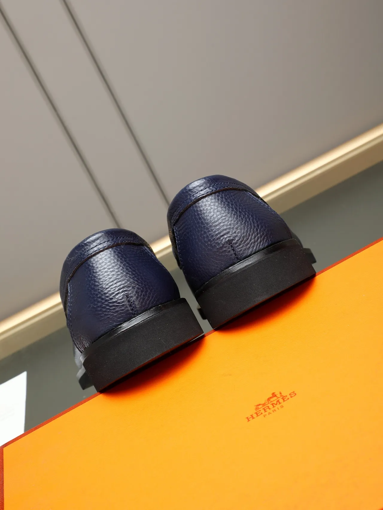 Hermès H-Logo Mocasín Azul Marino Cuero Granulado 3