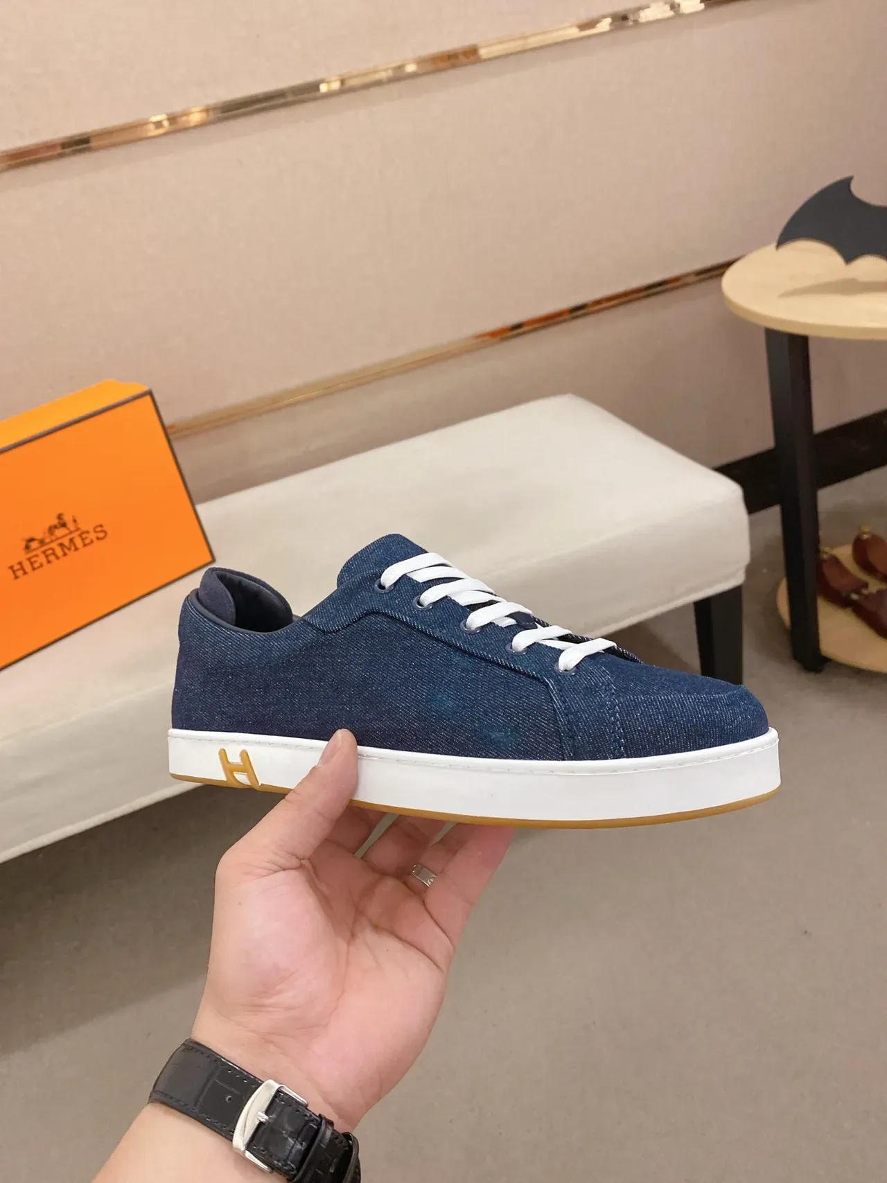 Hermès H 慢跑鞋 海军蓝 牛仔布 白色鞋底 生活方式慢跑鞋 4