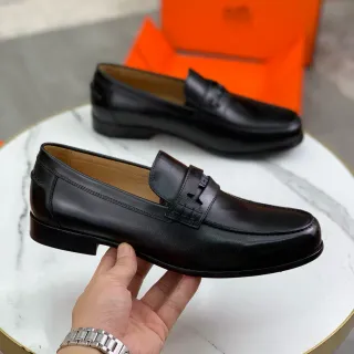 هيرمس أوران حذاء ليوفر جلد أسود مع horsebit
