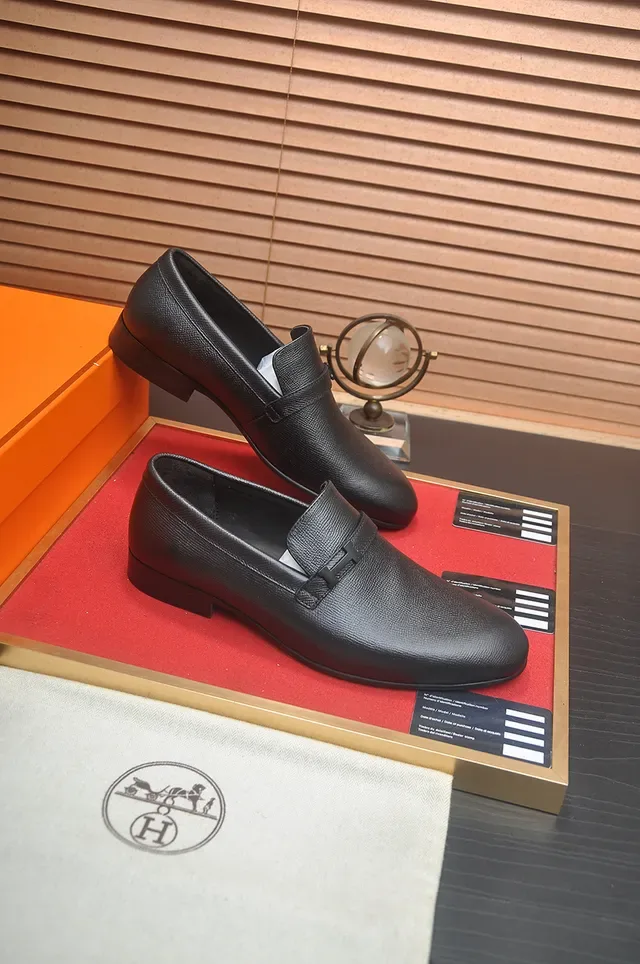 Hermès Oran Mocassins de Couro Texturizado Preto com H-Buckle 4