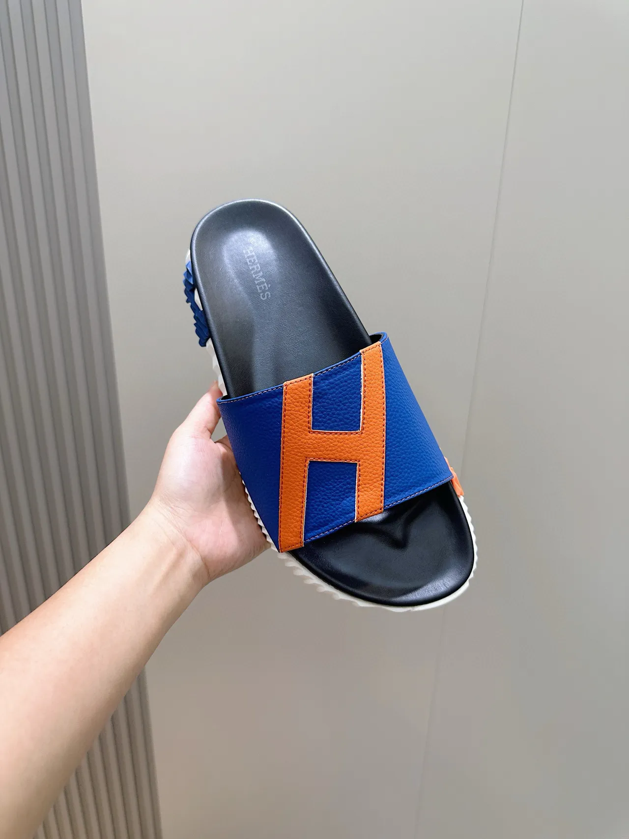 Hermès Oran Blue and Orange Leather Slippers 4