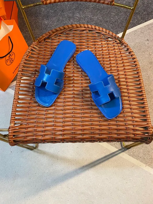 Hermès Oran Blue H-Strap Slippers 3