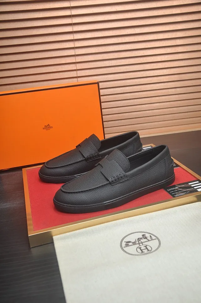 Hermès Oran Loafer Black Pebbled Leather Slip-On Loafers 3