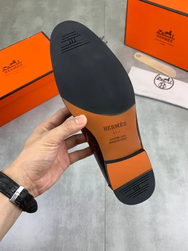 Hermès Oran Loafer Marron Cuir Embossé Crocodile 2
