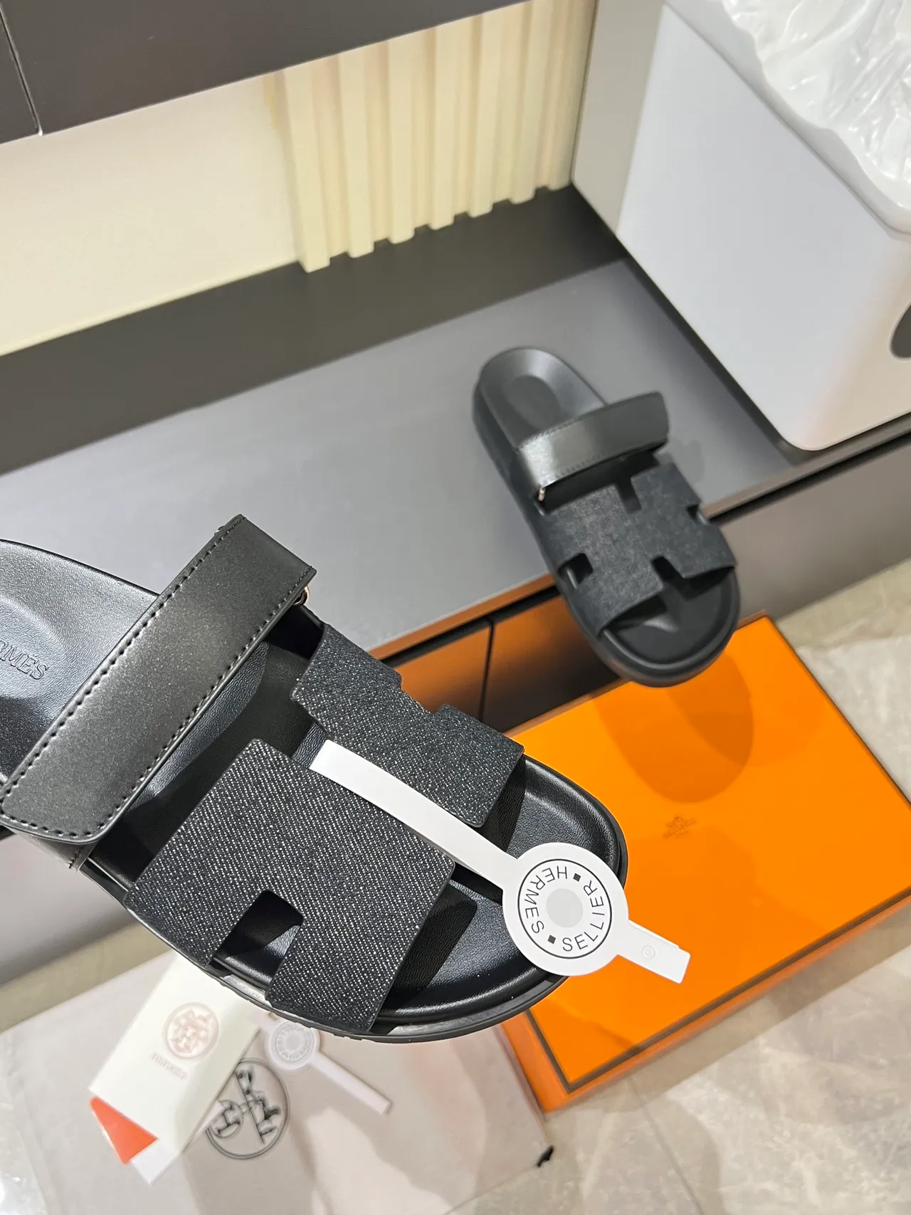 Hermès Oran 黑色蓝色 H-切角带构造拖鞋 7