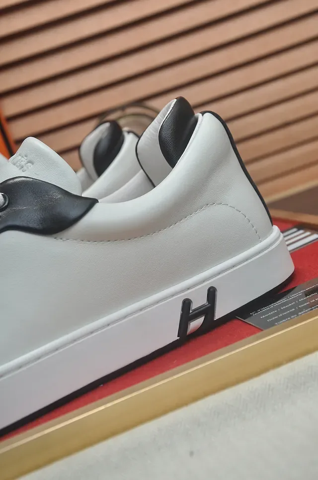 Hermès Oran Sneaker Blanc et Noir Cuir Style de Vie Sneakers 2