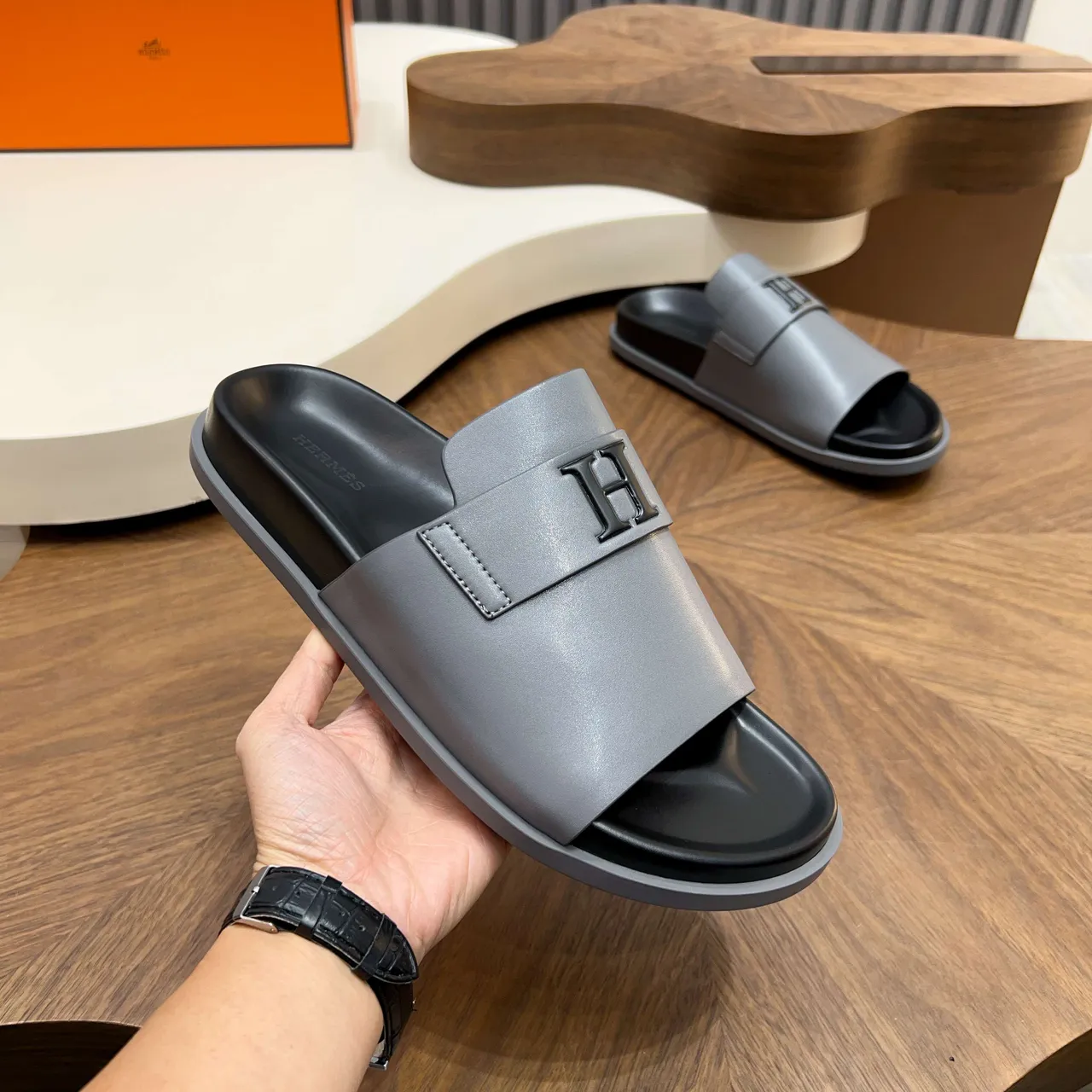 Hermès Slide Brown Black Leather Strap Interlocking H Logo Slippers 8