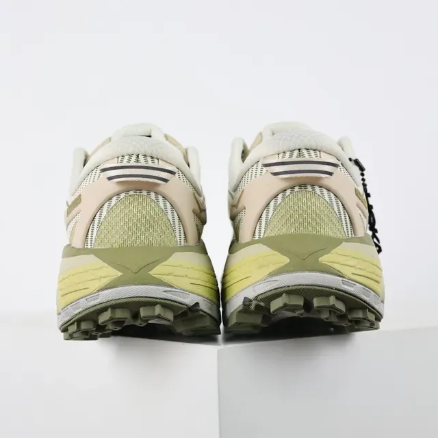 Hoka Mafate Speed أحذية الجري الوعرة Off-White و Pale Yellow 8