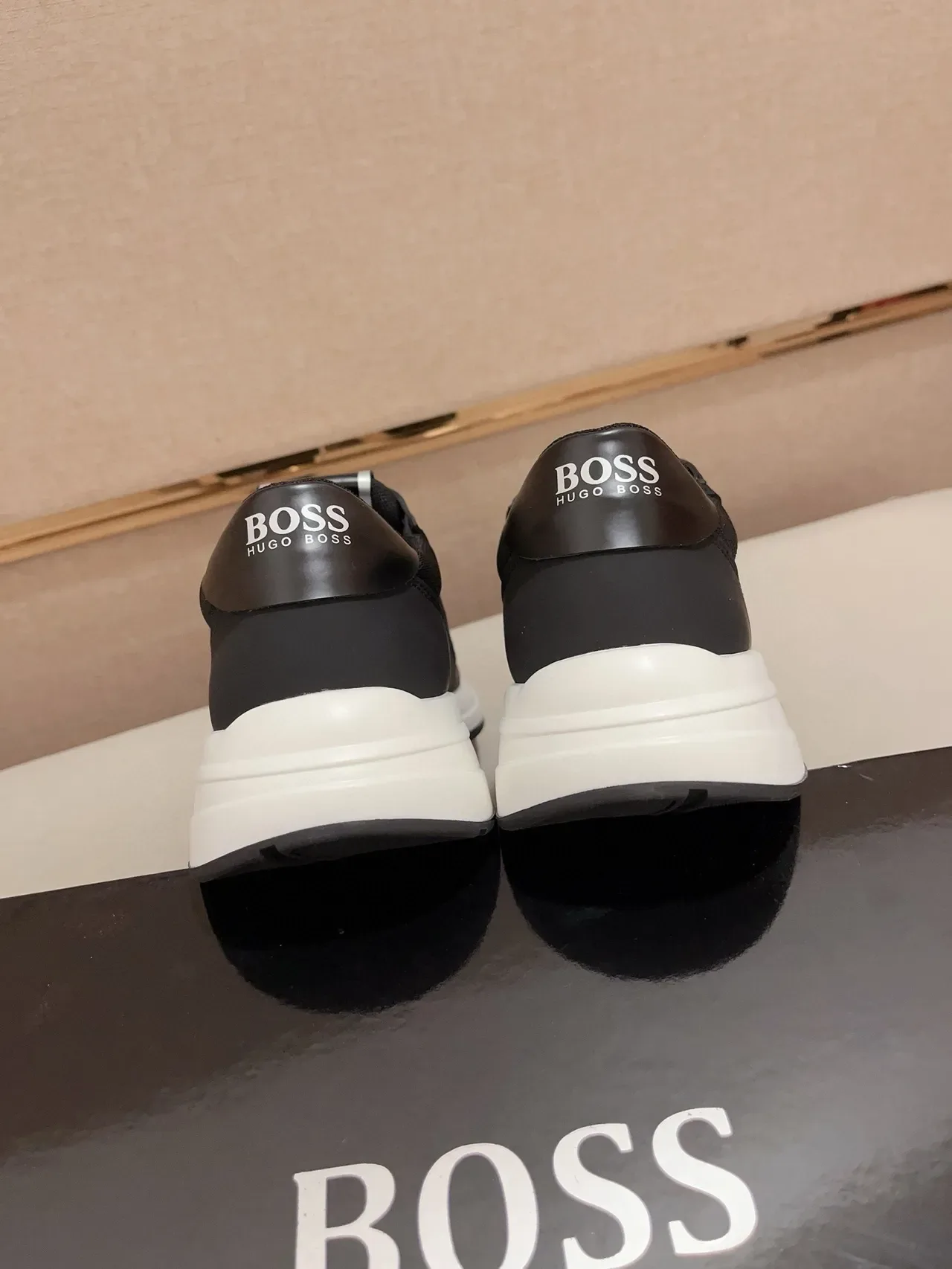 Hugo Boss কালো সাদা মেশ এবং সিন্থেটিক আপার লেয়ার্ড প্ল্যাটফর্ম সোল লাইফস্টাইল স্নিকার্স 8