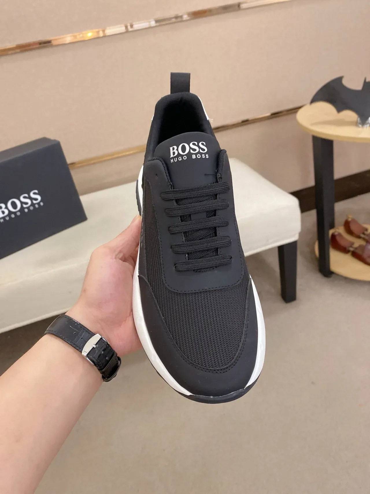 Hugo Boss أسود أبيض شبكة-صناعي علوي تباين وسيط لايف ستايل سنيكرز 2