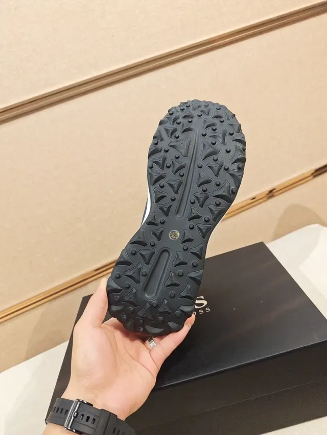 Hugo Boss 黑白 纺织鞋面 分层中底 运动鞋 3