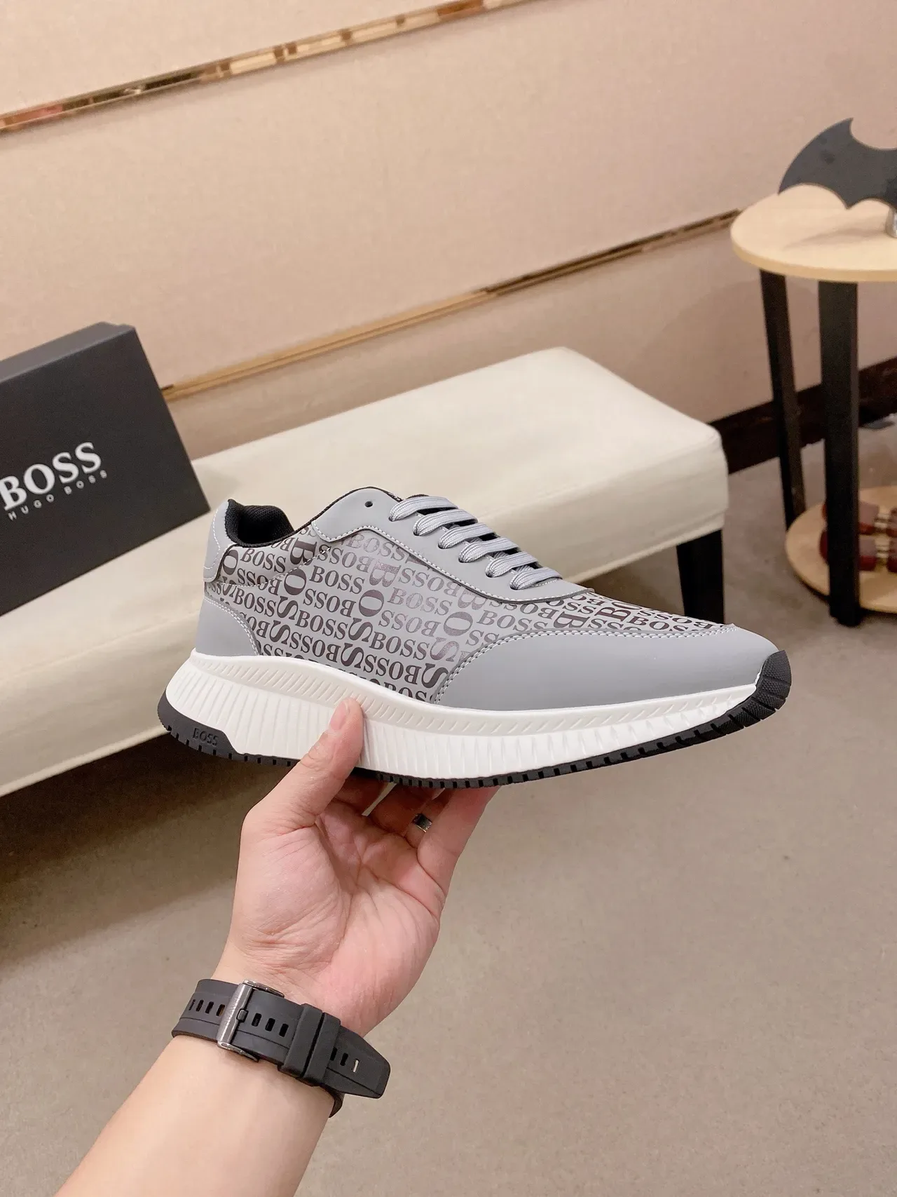 Hugo Boss মোনোগ্রাম-প্রিন্ট লো-টপ লাইফস্টাইল স্নিকার 4