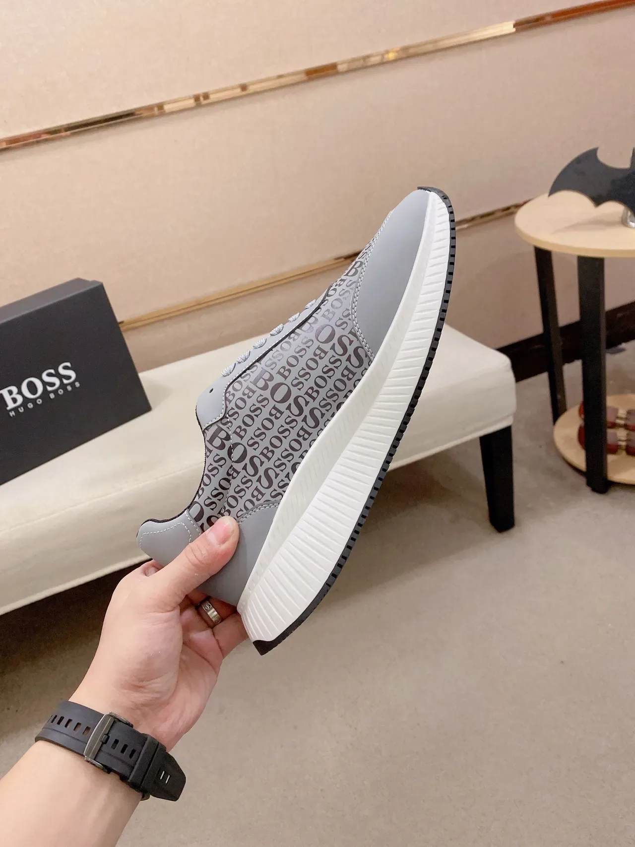 Hugo Boss মোনোগ্রাম-প্রিন্ট লো-টপ লাইফস্টাইল স্নিকার 5