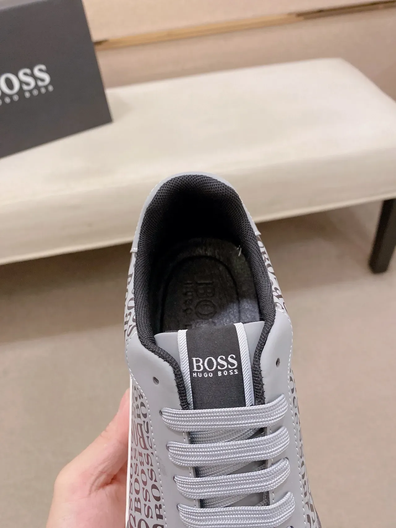 Hugo Boss মোনোগ্রাম-প্রিন্ট লো-টপ লাইফস্টাইল স্নিকার 6
