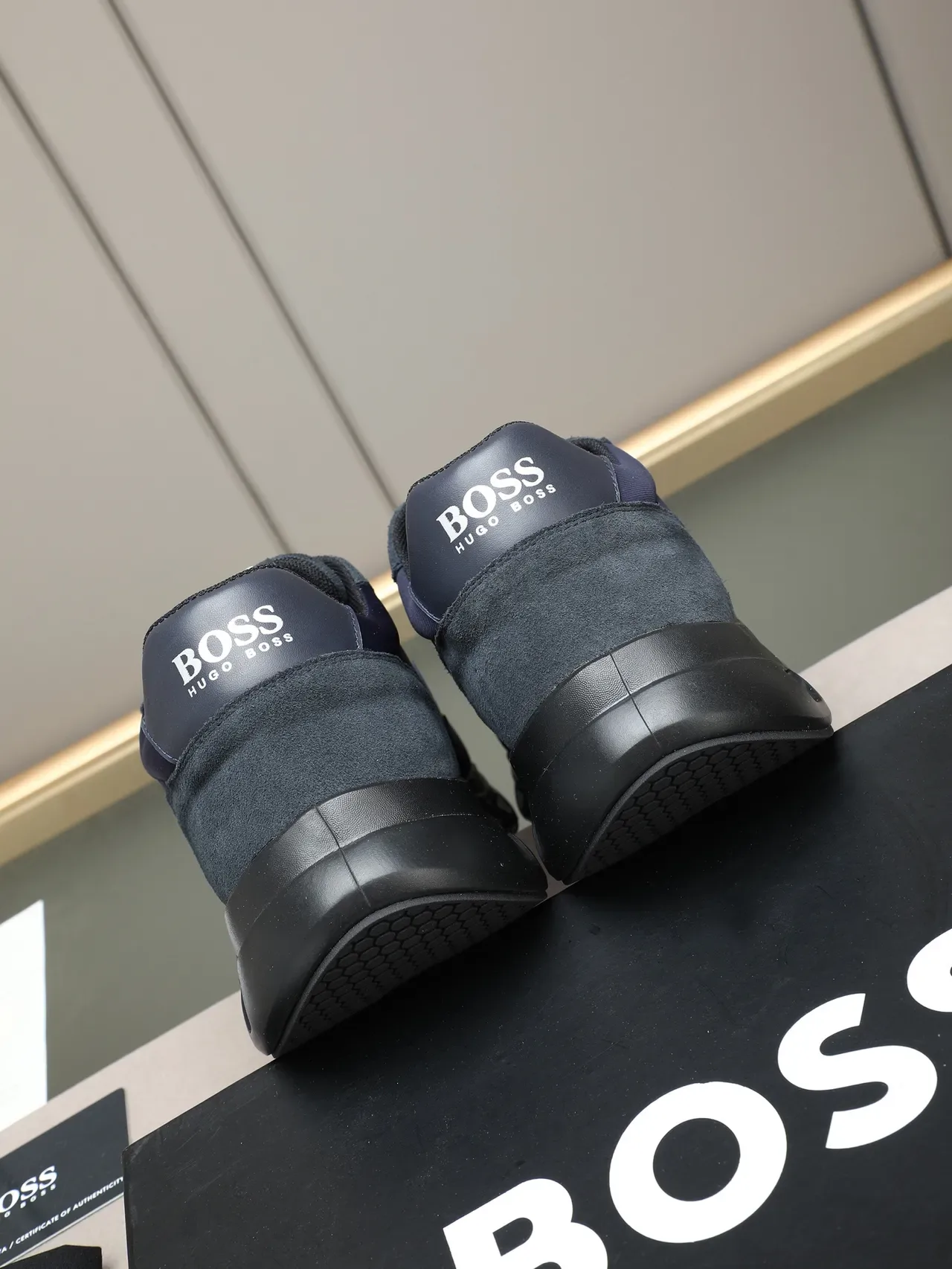 Zapatillas Lifestyle Hugo Boss Navy Black con upper de material mixto y midsole esculpido ventilado 3