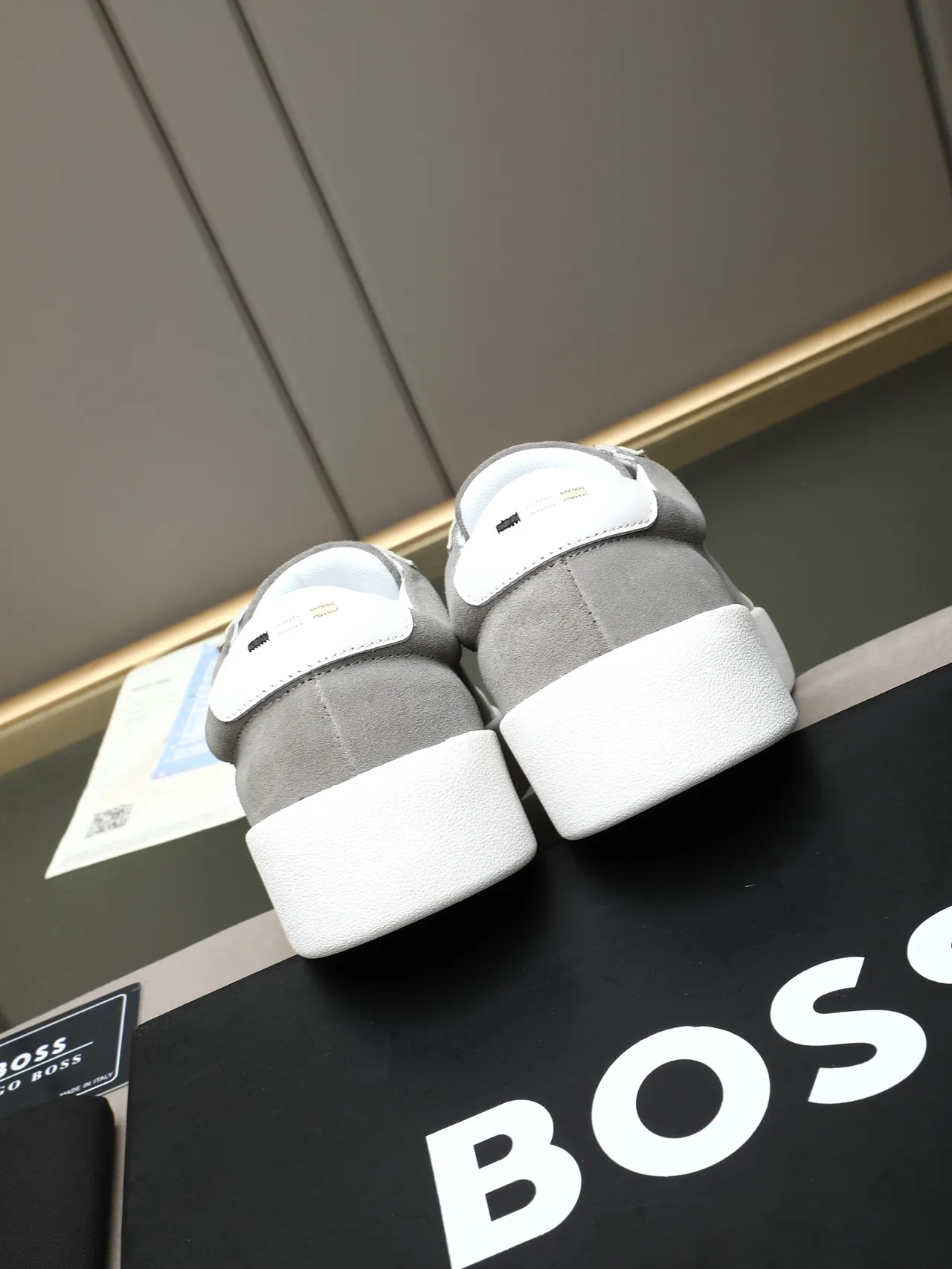 Hugo Boss Two-Tone Suede and Leather Platform Lifestyle Sneaker 3