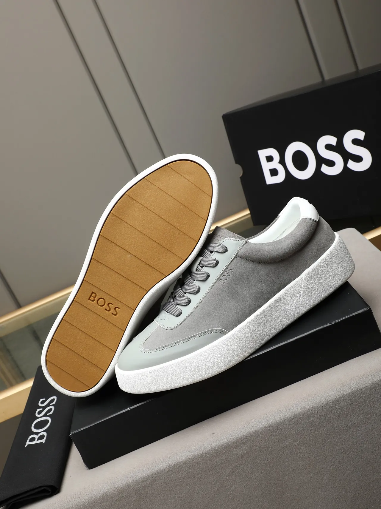 Hugo Boss Two-Tone Suede and Leather Platform Lifestyle Sneaker 4