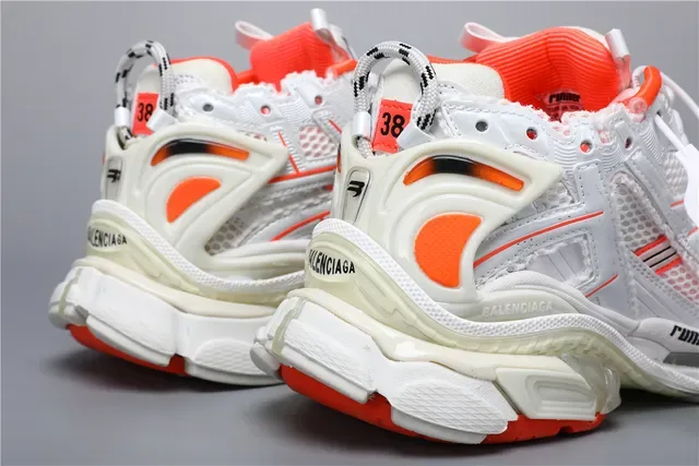 Kith Runner Beige/Orange zapatillas lifestyle 2