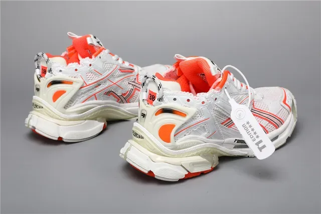 Kith Runner Beige/Orange zapatillas lifestyle 3
