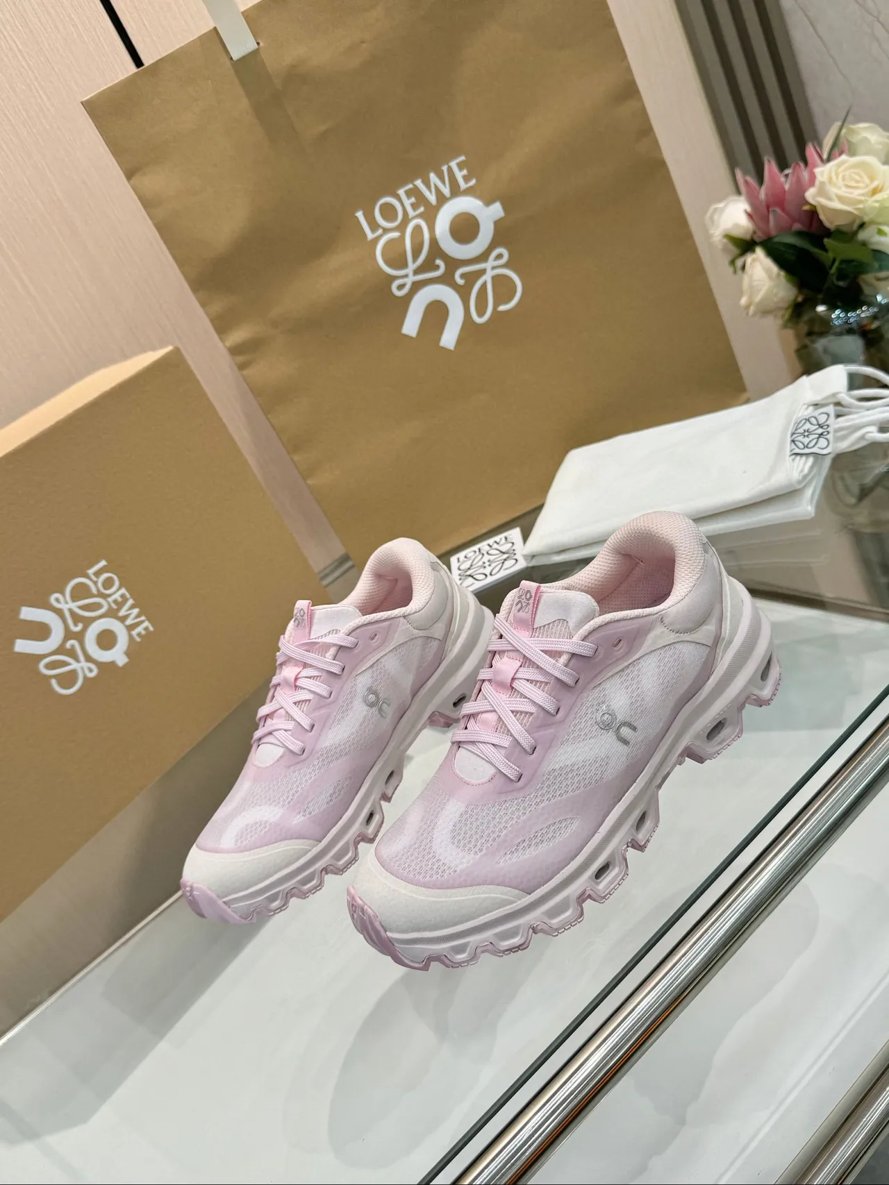 Loewe Flow Runner 2.0 গোলাপী মেশ চাঙ্কি স্নিকার 6