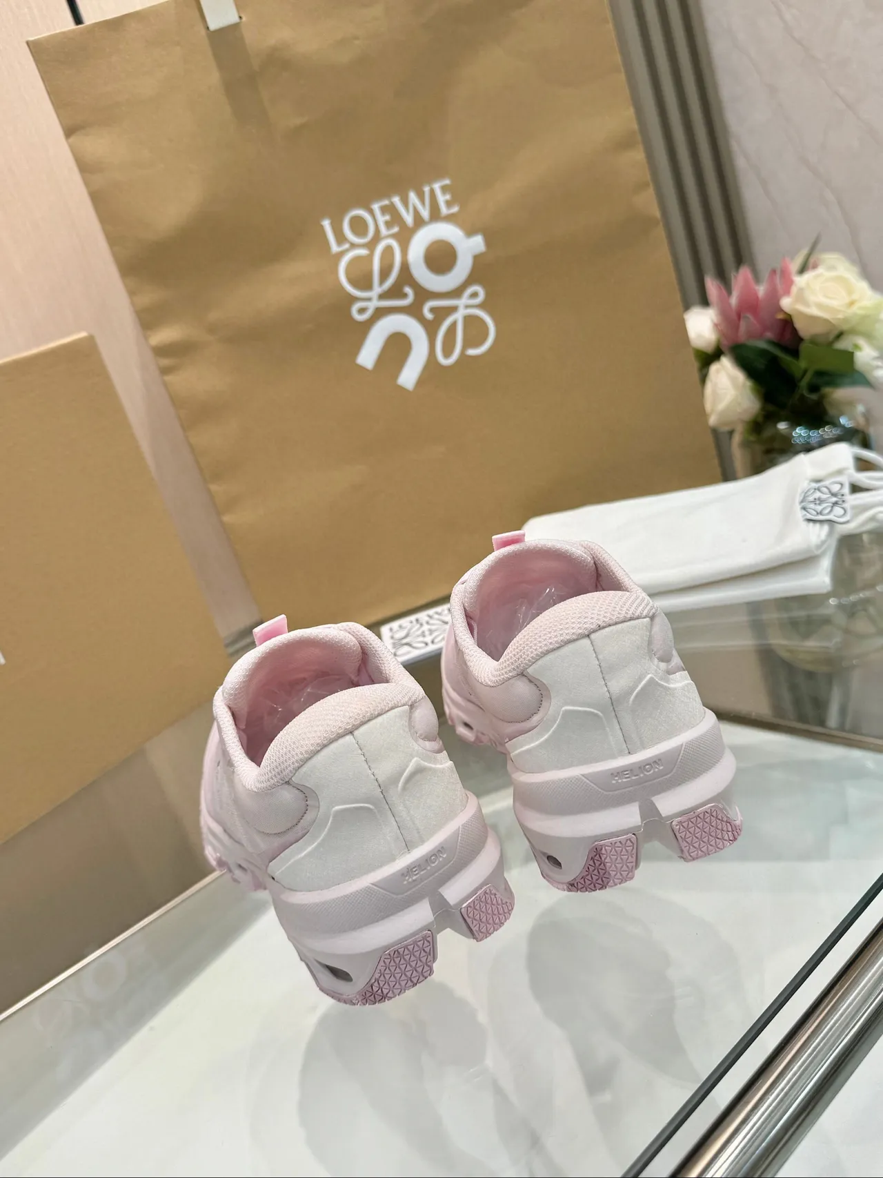 Loewe Flow Runner 2.0 গোলাপী মেশ চাঙ্কি স্নিকার 7