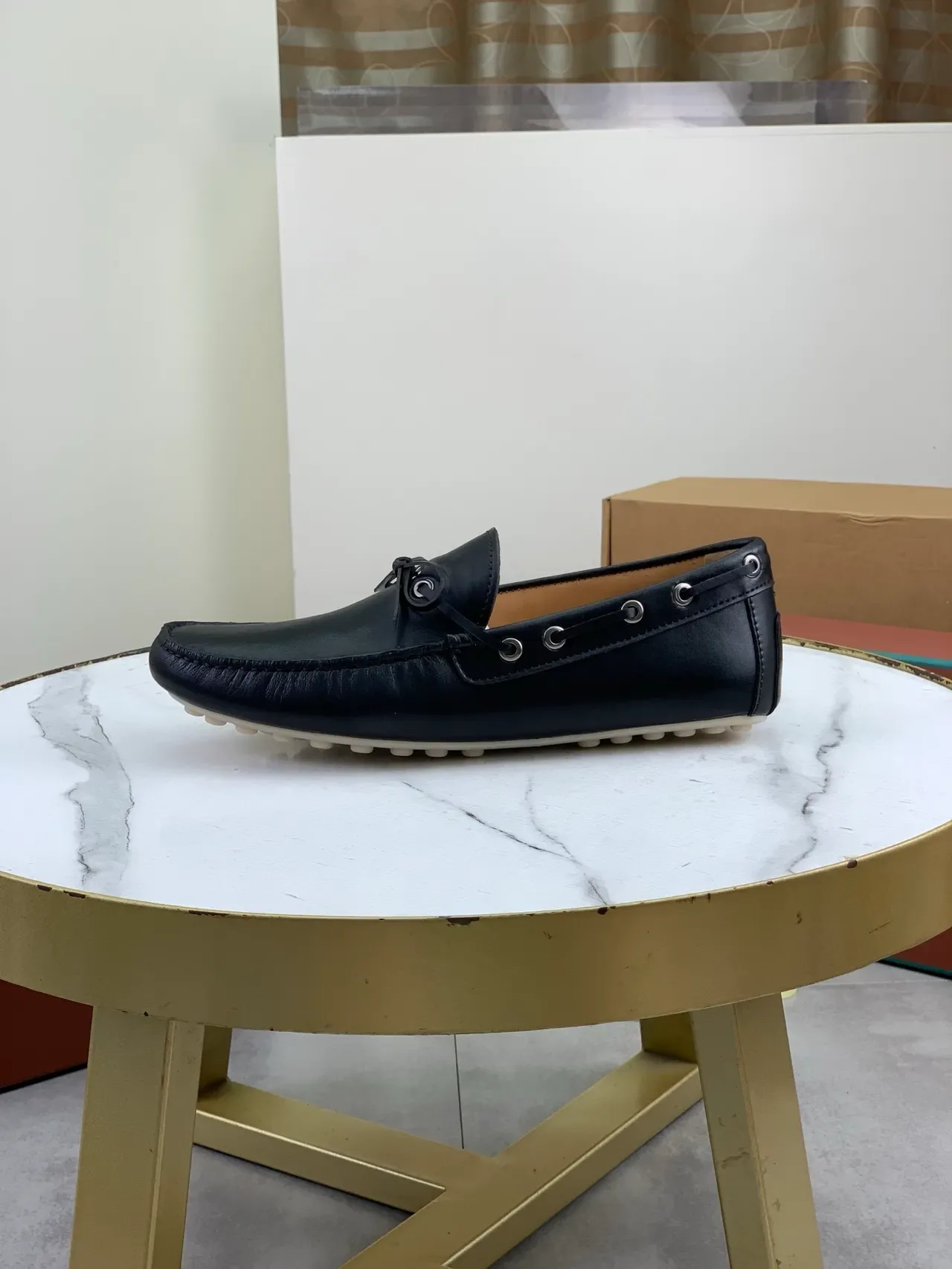 Loro Piana Mocassim Cuir Noir Œillets Nœud 5