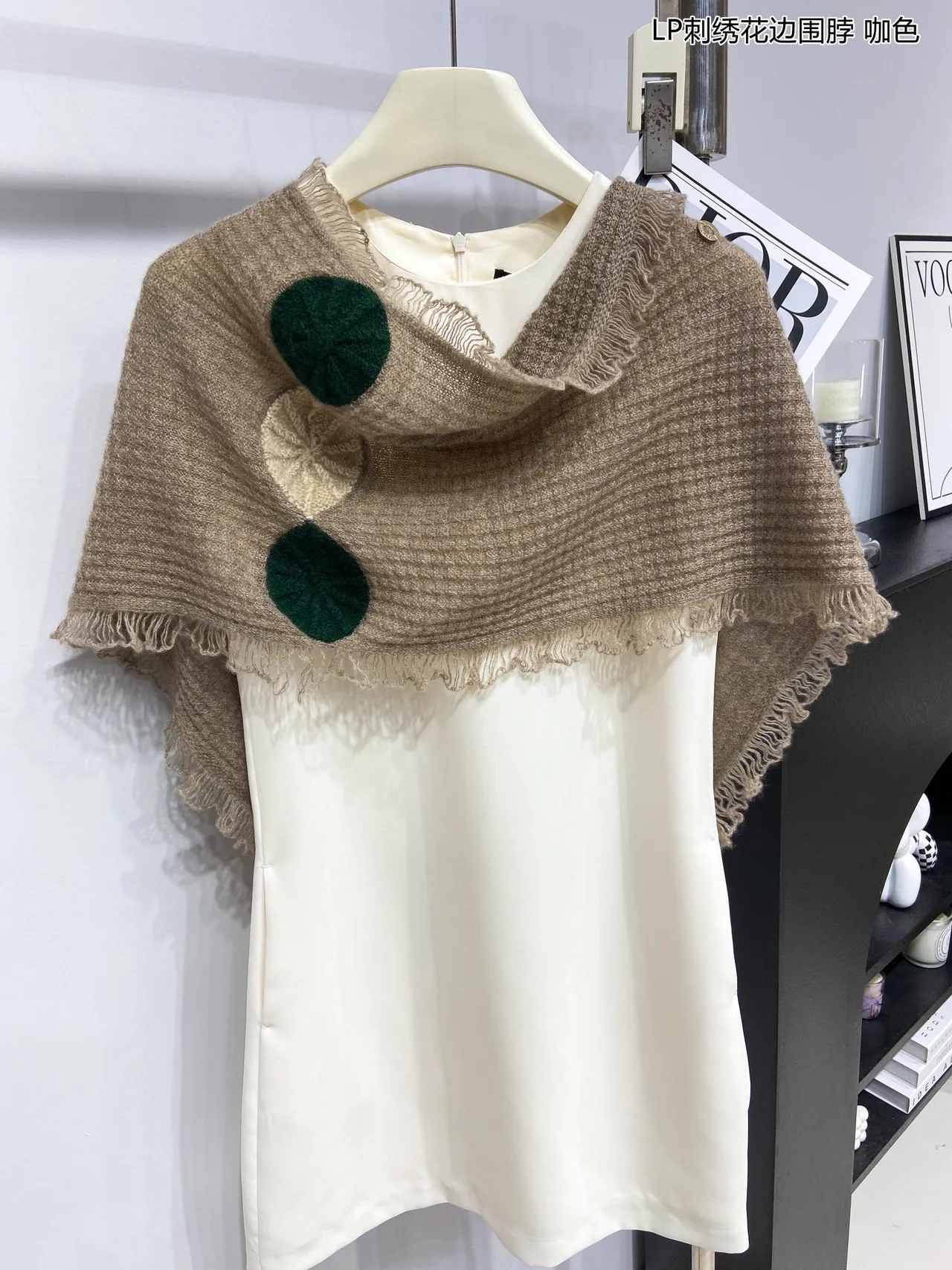 Loro Piana Brown Green Embroidered Floral Motifs Fringed Hem Scarve 4