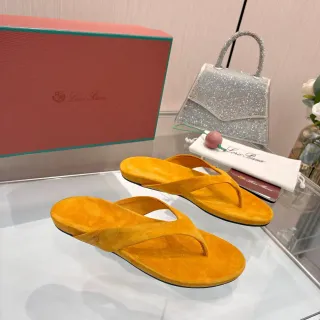 লোরো পিয়ানা নারঙ্গি সুড থং স্লিপার্স